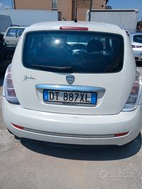 Lancia Ypsilon 1.4 16V Platino