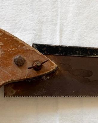 SEGA A TENONE VINTAGE CON MANICO IN LEGNO SAGOMATO