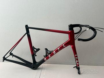 telaio rebel in carbonio 58 con manibrio in car