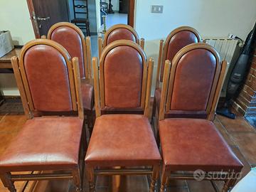 Sedie e tavolo da soggiorno