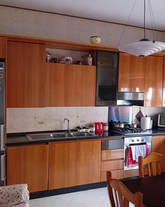 Cucina angolare completa color legno 700 trattabil