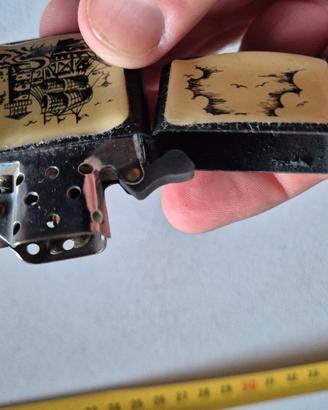 accendino tipo Zippo