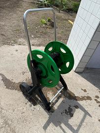 Carrello avvolgitubo