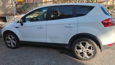 FORD KUGA IN BUONE CONDIZIONI