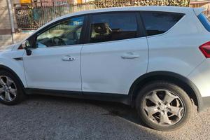 FORD KUGA IN BUONE CONDIZIONI