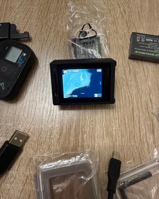 GoPro HERO4 Silver + self + 4 batterie + accessori