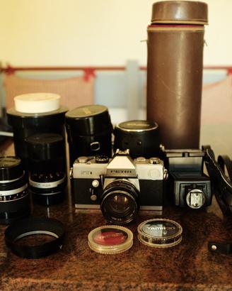 Reflex analogica Petri FT II con obiettivi Tamron