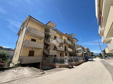 3 LOCALI A ALBA ADRIATICA