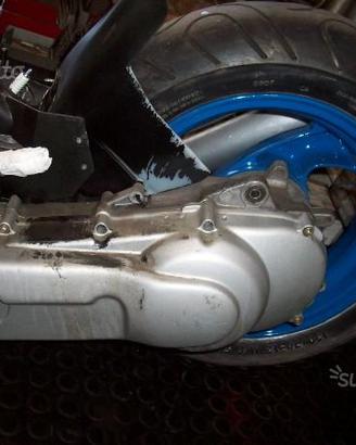 Blocco motore honda-peugeot verticale 75cc