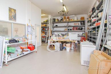 LABORATORIO A LOCATE TRIULZI