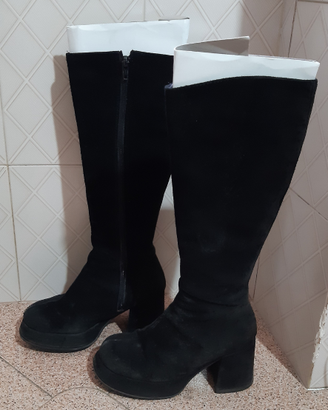 Stivali alti in velluto nero