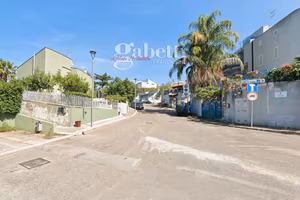 Grande magazzino a Cefalù in zona residenziale LC8