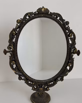 Antico specchio da tavolo rotante in ottone