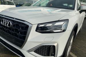 AUDI Q2 30 TFSI Admired Advanced matrix