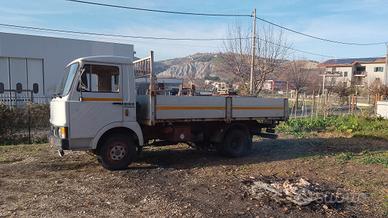 Autocarro Fiat 60-10