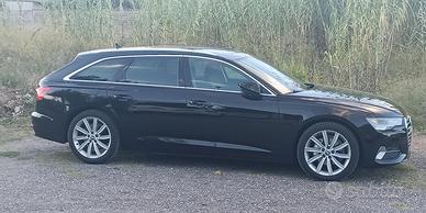 AUDI A6 AVANT 40 TDI Business Design.