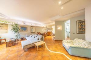 VILLA A SCHIERA A MONTE PORZIO CATONE