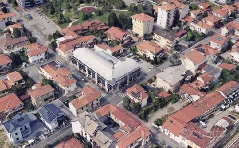Immobile in asta di 770 m² con 1 locale a Canegrat - Vista 2