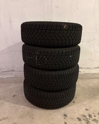 Set completo 4 Gomme Invernali + Cerchi acciaio