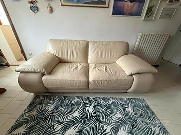Divano in vera pelle