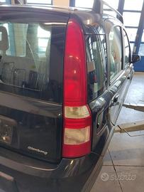 Fanale posteriore sinistro FIAT PANDA del 2004
