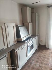cucina mobilificio, tavolo con 4 sedie