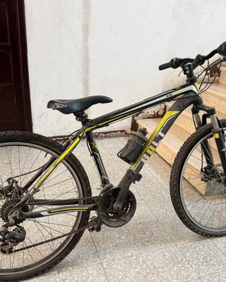 Mountain Bike BOLT MX – 21 Velocità – Soli €70!