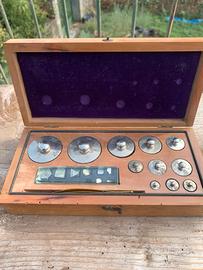 Scatola di pesi di precisione d'epoca