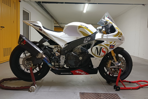 Aprilia RSV4 FACTORY APRC