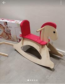 cavallo a dondolo di legno Hape