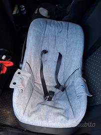 sediolino auto e porta enfant