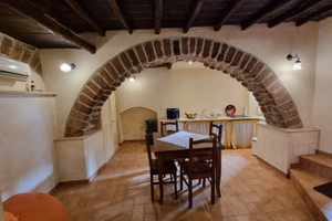 In contesto tranquillo adiacente a Corso Pierluigi