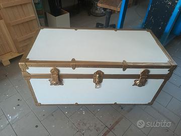Baule vintage bianco