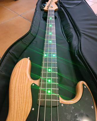 Basso 4 corde assemblato 