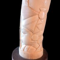 scultura intagliata a mano 