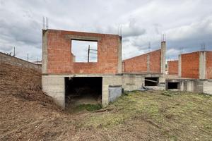 Due Villette Bifamiliare in Costruzione