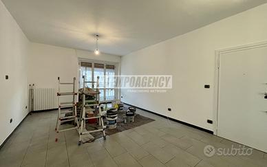 SPLENDIDO 4 LOCALI COMPLETAMENTE RISTRUTTURATO LIB