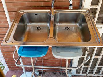 lavapiatti in acciaio con rubinetto 