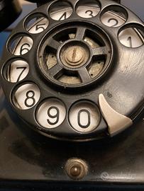 Telefono in bachelite