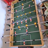 Calcetto (biliardino) con vari giochi incorporati