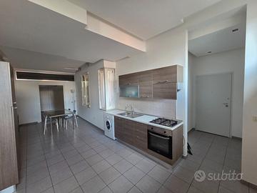 Centralissimo bilocale arredato