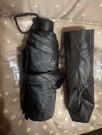 ombrello nero Alviero martini unisex