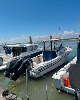 Grady white 248 voyager con 2 suzuki bf 150 cv