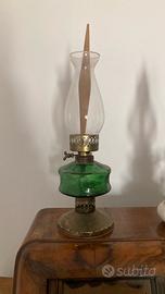 Lampada a Olio Vintage in Vetro Verde e Ottone!