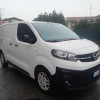 Opel Vivaro 1.5 Diesel 100 CV  3 POSTI ANTERIORI
