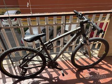 Bicicletta rockrider 520