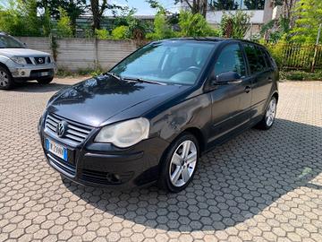 Volkswagen Polo 1.4/80CV TDI 5p. Sportline