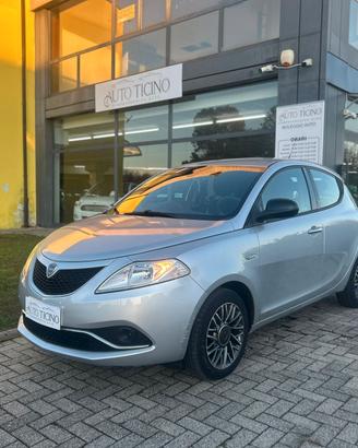 Lancia Ypsilon 1.2 69 CV 5 porte Platinum