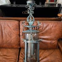 Lampadario in ferro battuto