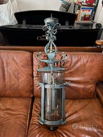 Lampadario in ferro battuto